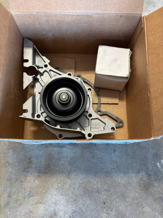 Water pump and thermostat 2.7t